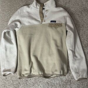 Patagonia Women's White and Tan Fleece Jacket